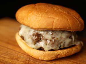 20100709-burger-shaping-primary.jpg