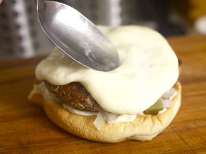 20110608-steamed-cheese-burger-primary.jpg