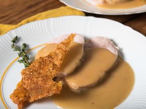 20181022-sous-vide-turkey-breast-crispy-skin-25-liz-clayman