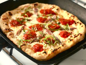 20100628-indoor-grilled-pizza-primary1.jpg