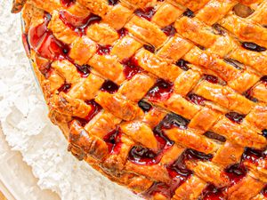 Overhead view of pie crust 