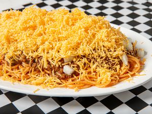 Side view of layers of cincinnati chili