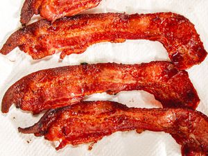 Overhead view of Air Fryer Bacon