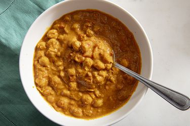 Overhead view of 10 minute chana masala