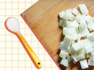 Graphic of baking soda and diced onions