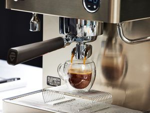 Close up of the Lelit Elizabeth Espresso Machine brewing an espresso