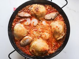 paella cooked in the machika paella pan