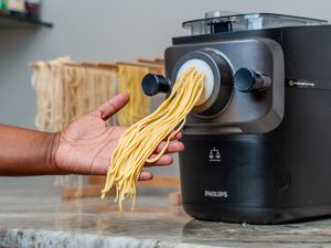  Philips Artisan Smart Pasta Maker