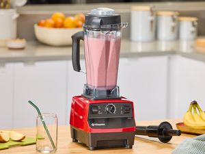 The Vitamix 5200 blending a smoothie.