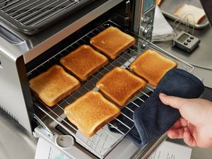 taking toast out of the breville smart oven